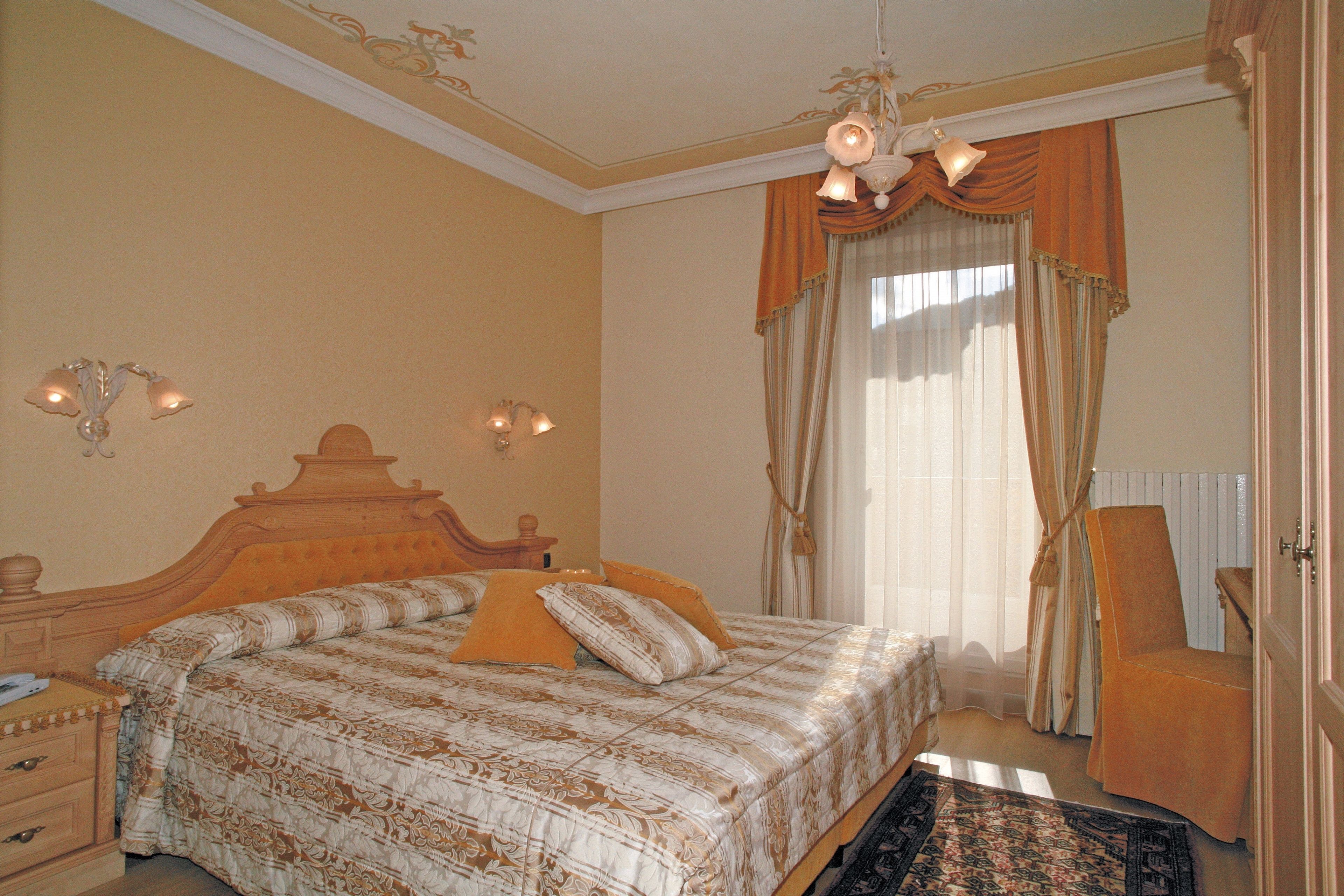 standard double room, 1 double bed | minibar, in-room safe, desk, free wifi