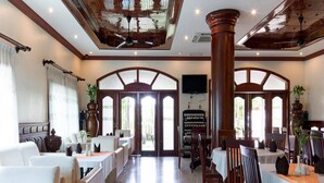Daily continental breakfast for a fee - Gloria Angkor Hotel (Siem Reap)