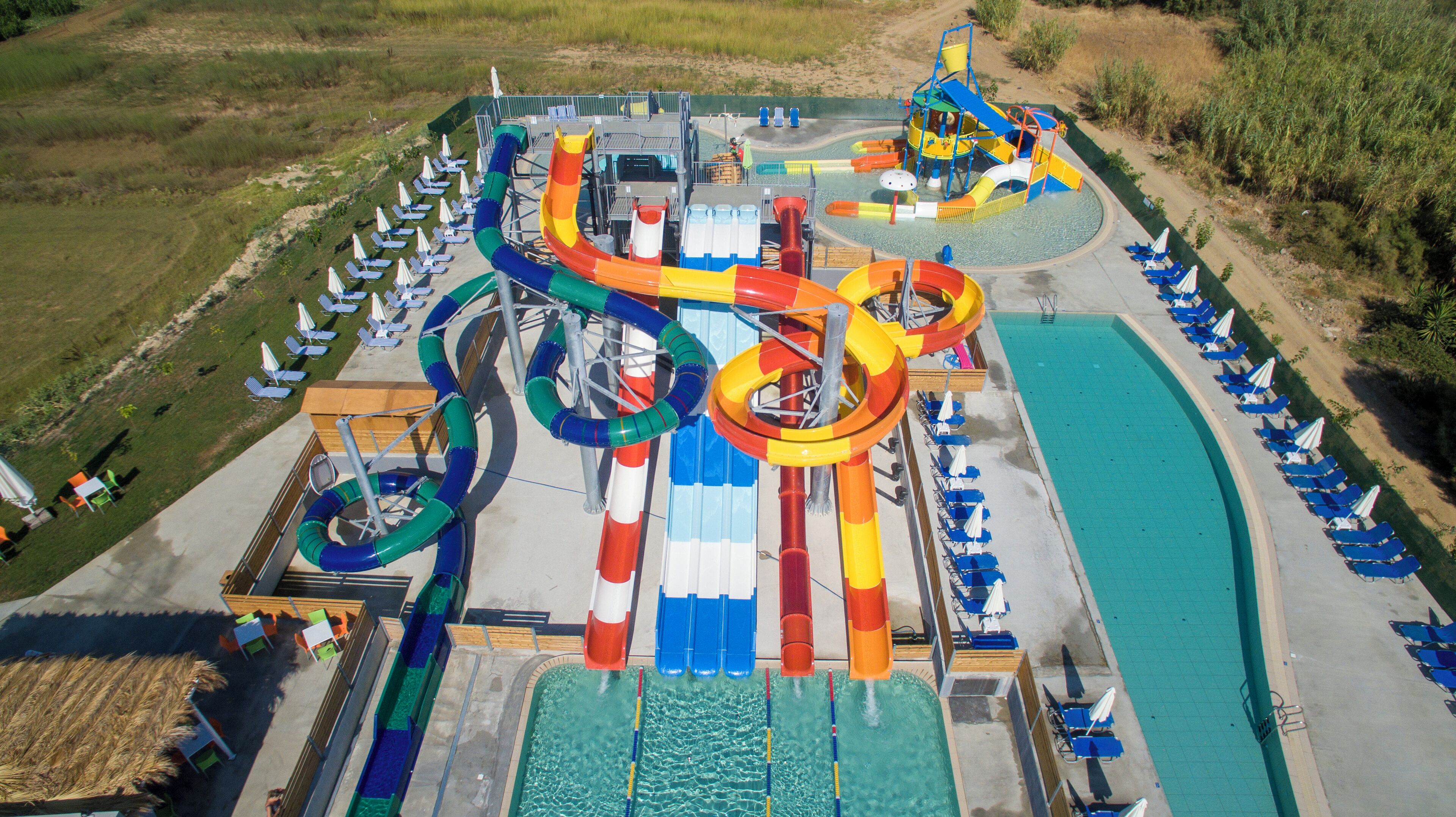 2 piscinas al aire libre