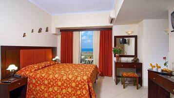 Tabla de planchar con plancha, cunas gratuitas y wifi gratis