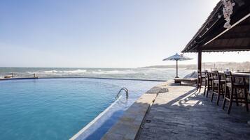 2 outdoor pools, pool umbrellas, pool loungers