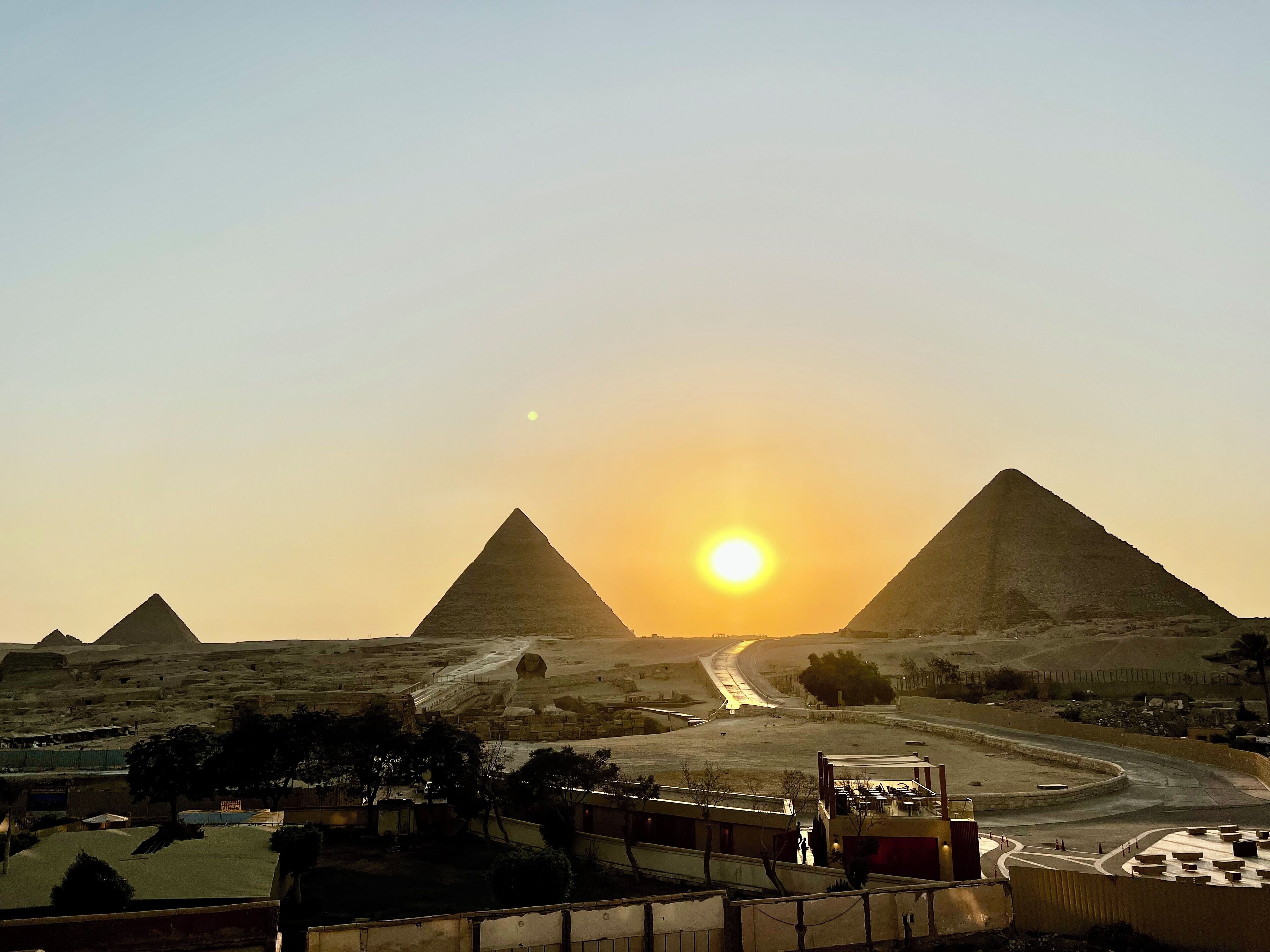 Photo - Pyramids view inn