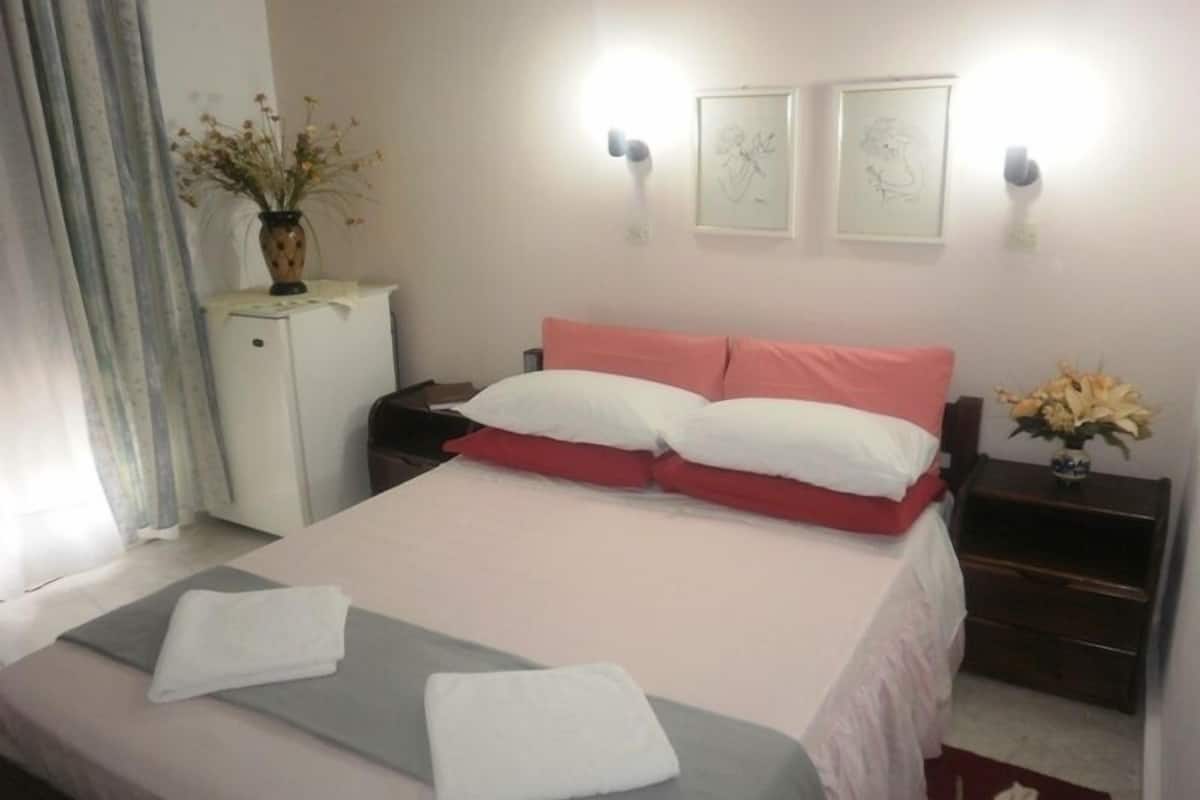 Doppel- oder Zweibettzimmer | 2 Schlafzimmer, hochwertige Bettwaren, Pillowtop-Betten