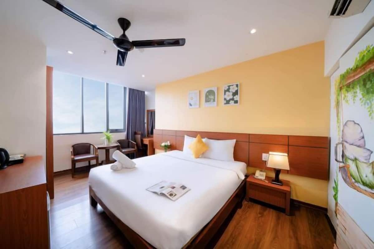 1 bedroom, blackout curtains, soundproofing, free WiFi