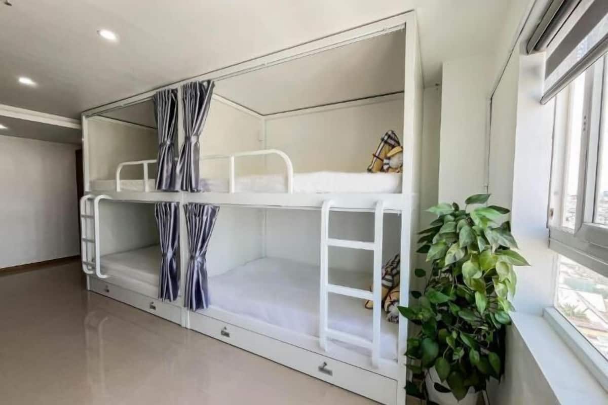1 dormitorio, cortinas opacas, sistema de insonorización y wifi gratis