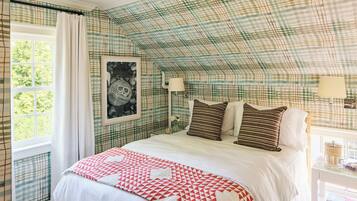 Chambre Standard, 1 grand lit | Draps en coton égyptien, literie de qualité, coffre-fort