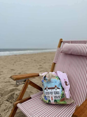Beach nearby, sun loungers, beach umbrellas, beach towels. The Hedges Inn