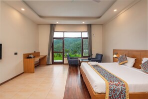 Desk - The Ayali Fernhill Resort, Chail (Kandaghat)