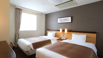 Edredón, tabla de planchar con plancha, wifi gratis y ropa de cama