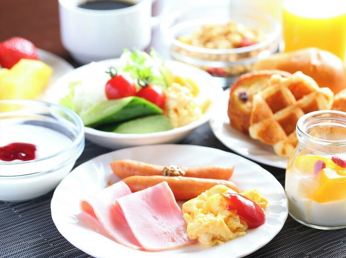 Sarapan prasmanan