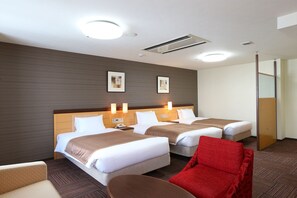 Down comforters, iron/ironing board (on request), WiFi (free) - Hotel Hokke Club Sapporo (Sapporo)