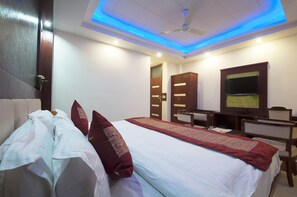 Quarto premium, 1 cama de casal | Roupas de cama premium, camas Select Comfort, individualmente decorados