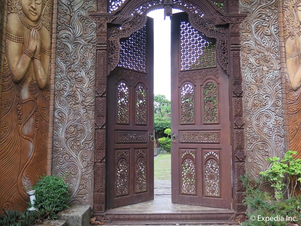 Property entrance - Cintai Coritos Garden (Balete)