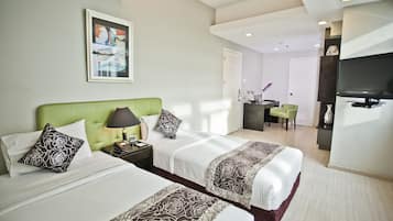 Premium bedding, in-room safe, individually decorated