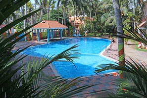 Outdoor pool - Jasmine Palace (Neyyattinkara)