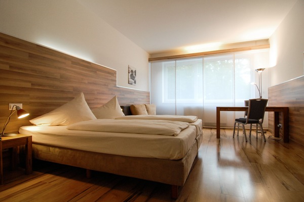 Business Apartment | 1 bedroom, hypo-allergenic bedding, individually decorated, desk