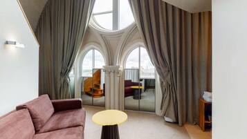 Privilege, Room, 1 Double Bed | Premium bedding, minibar, in-room safe, individually decorated