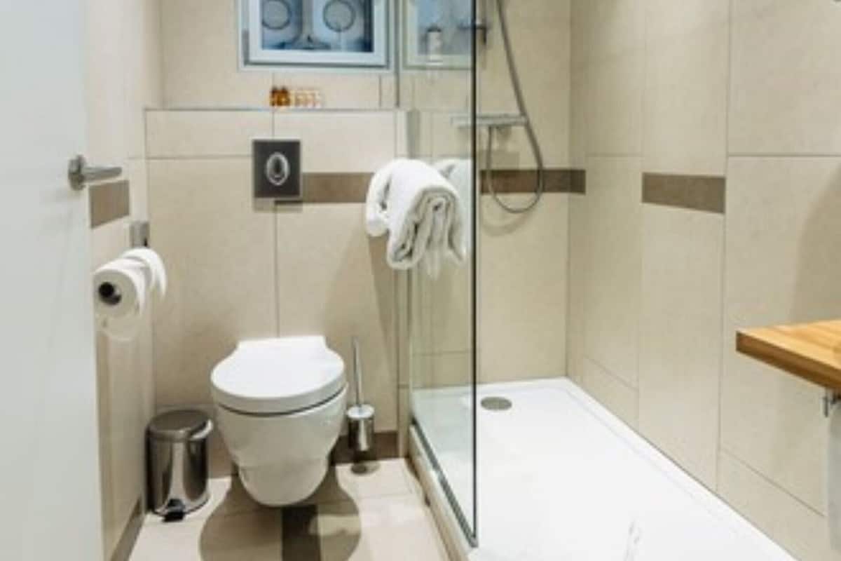 Classic Room, 1 Double Bed | Bathroom