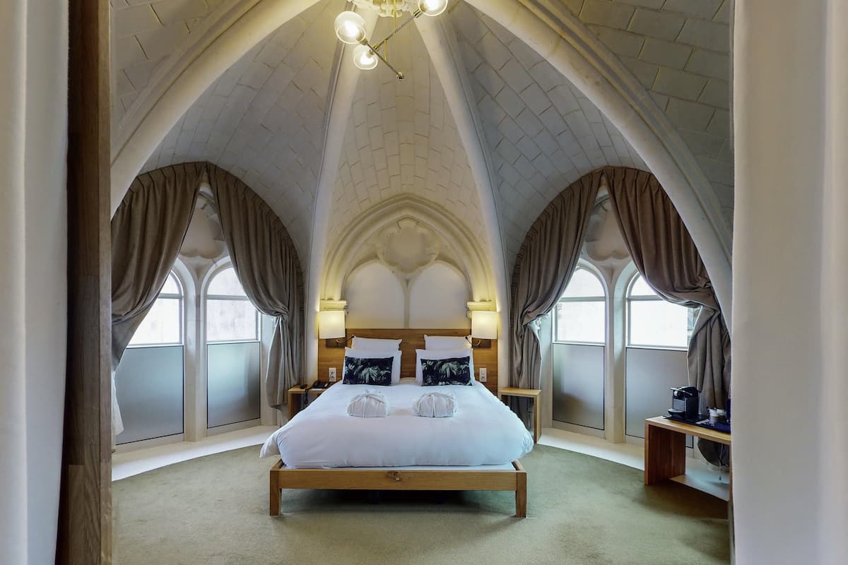 premium bedding, minibar, in-room safe, individually decorated