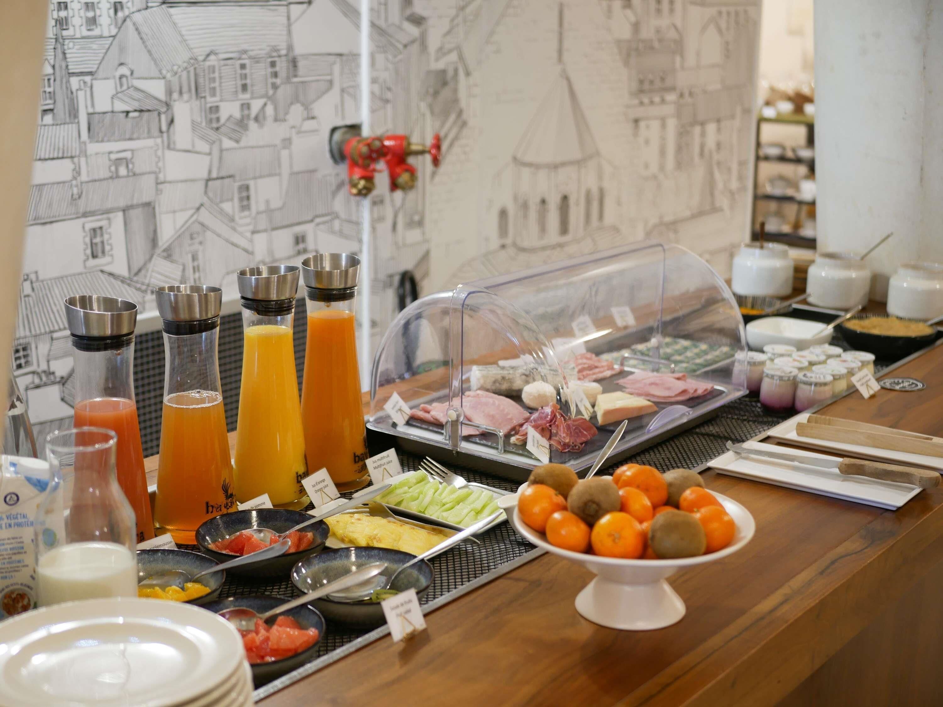 Café da manhã continental todos os dias mediante uma taxa