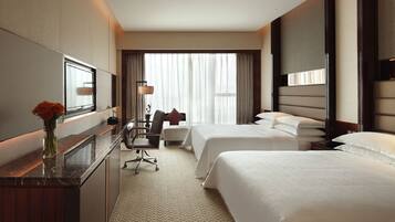 1 bedroom, premium bedding, down duvets, free minibar items