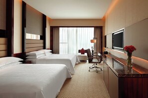 1 bedroom, premium bedding, down duvets, free minibar items