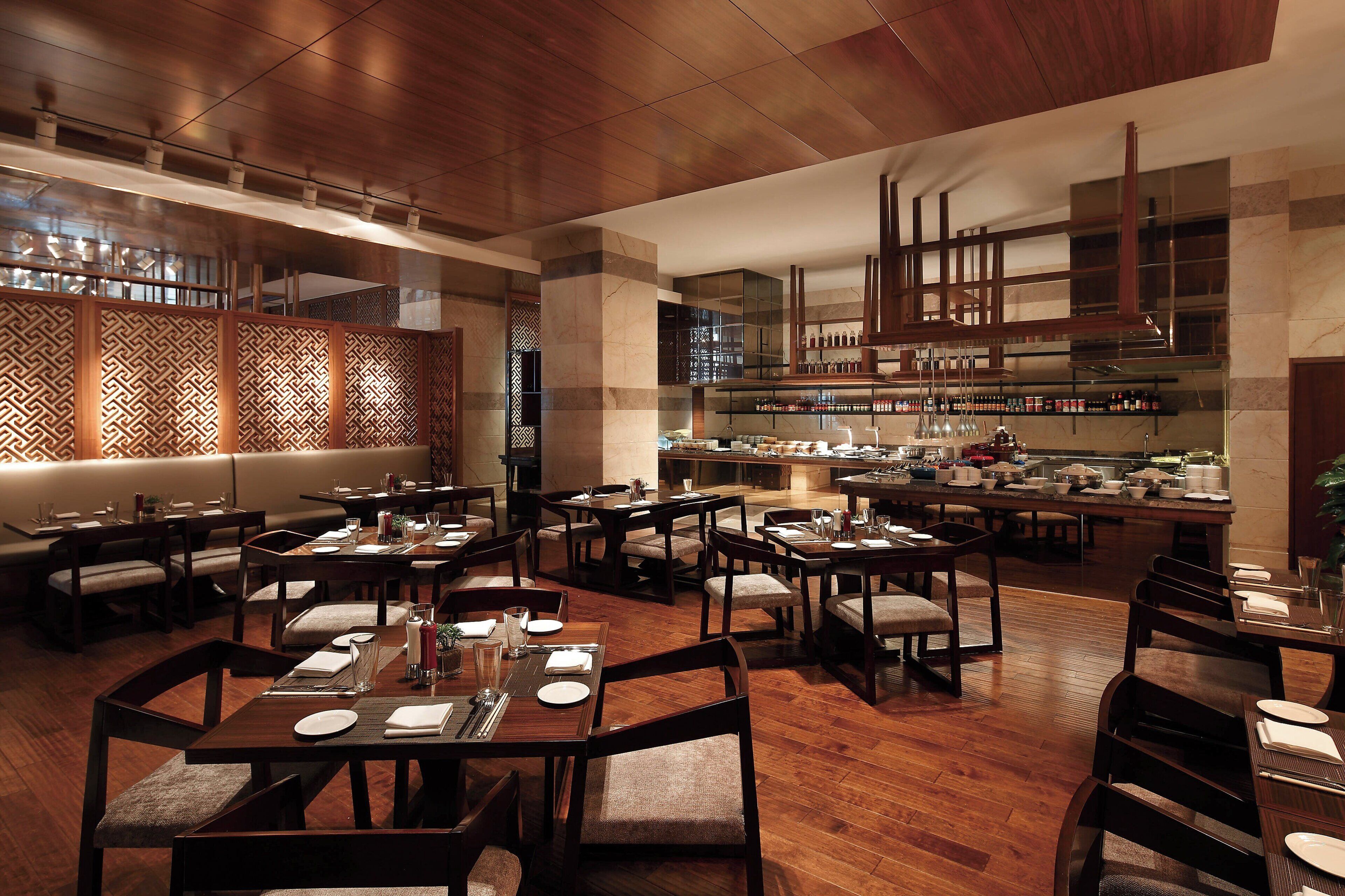 3 restaurants, breakfast, lunch, dinner served; chinese cuisine