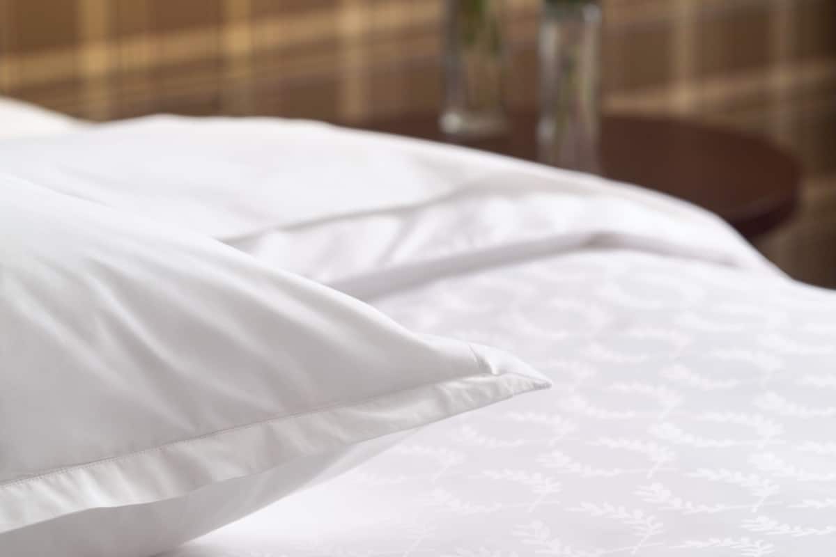 1 bedroom, premium bedding, down duvets, free minibar items