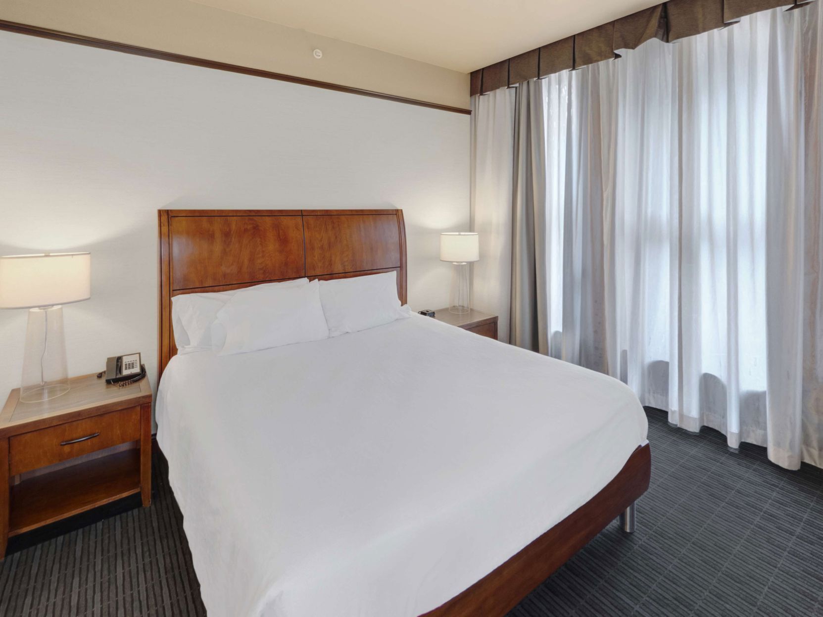 Premium bedding, in-room safe, desk, iron/ironing board
