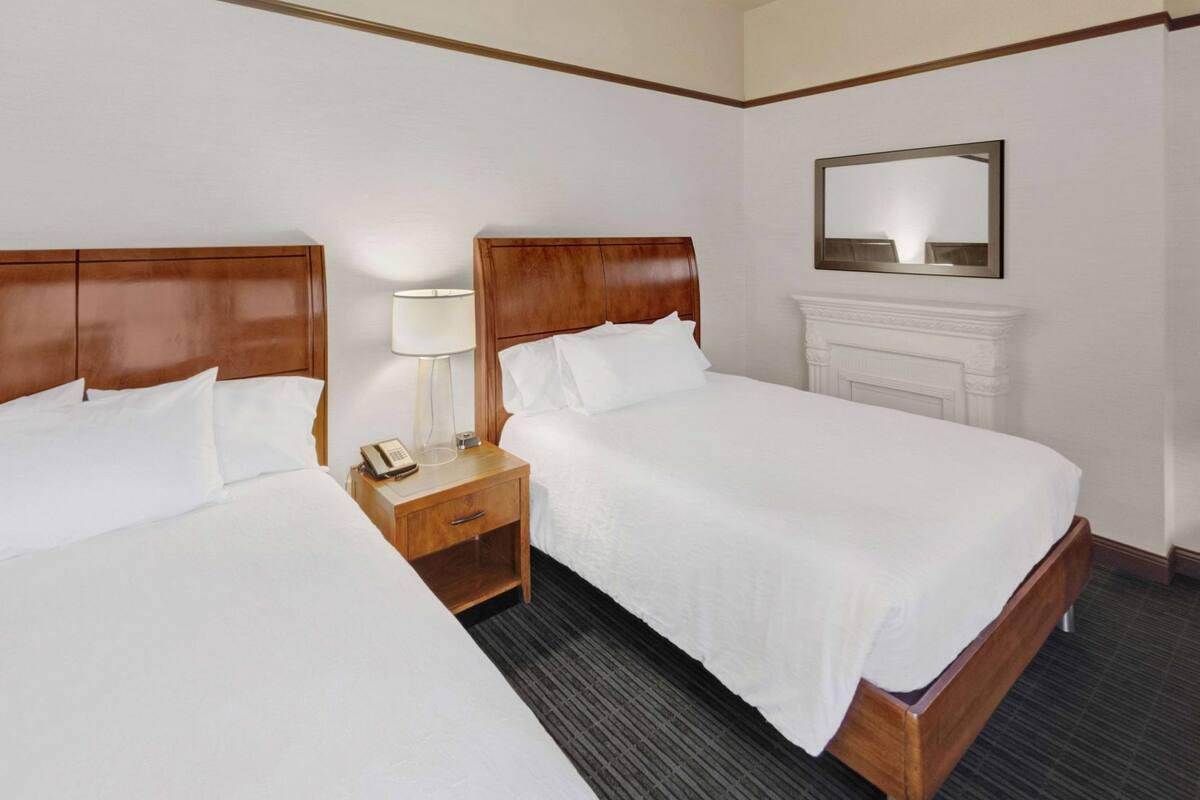 Premium bedding, in-room safe, desk, iron/ironing board