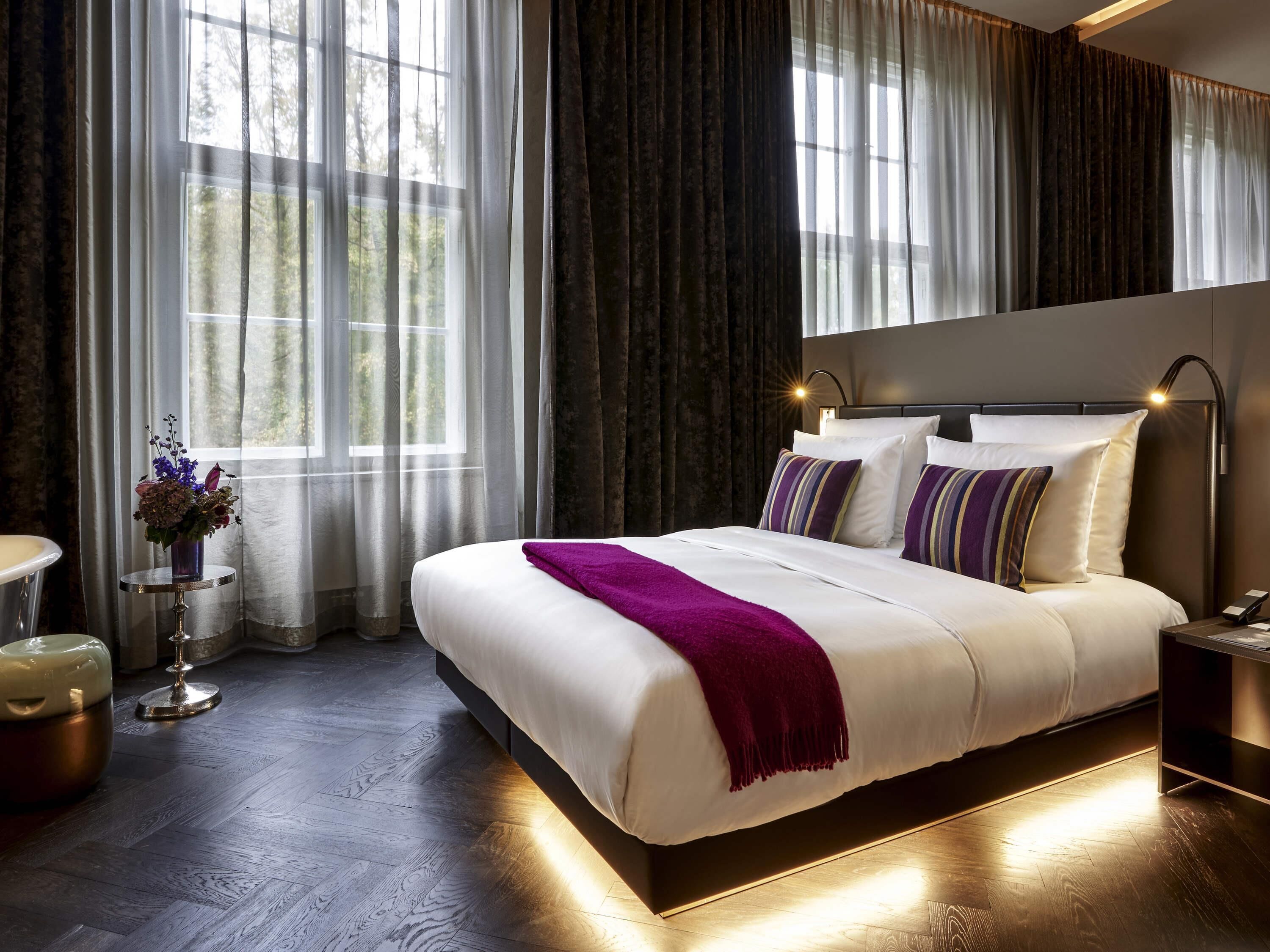 Premium bedding, minibar, in-room safe, desk