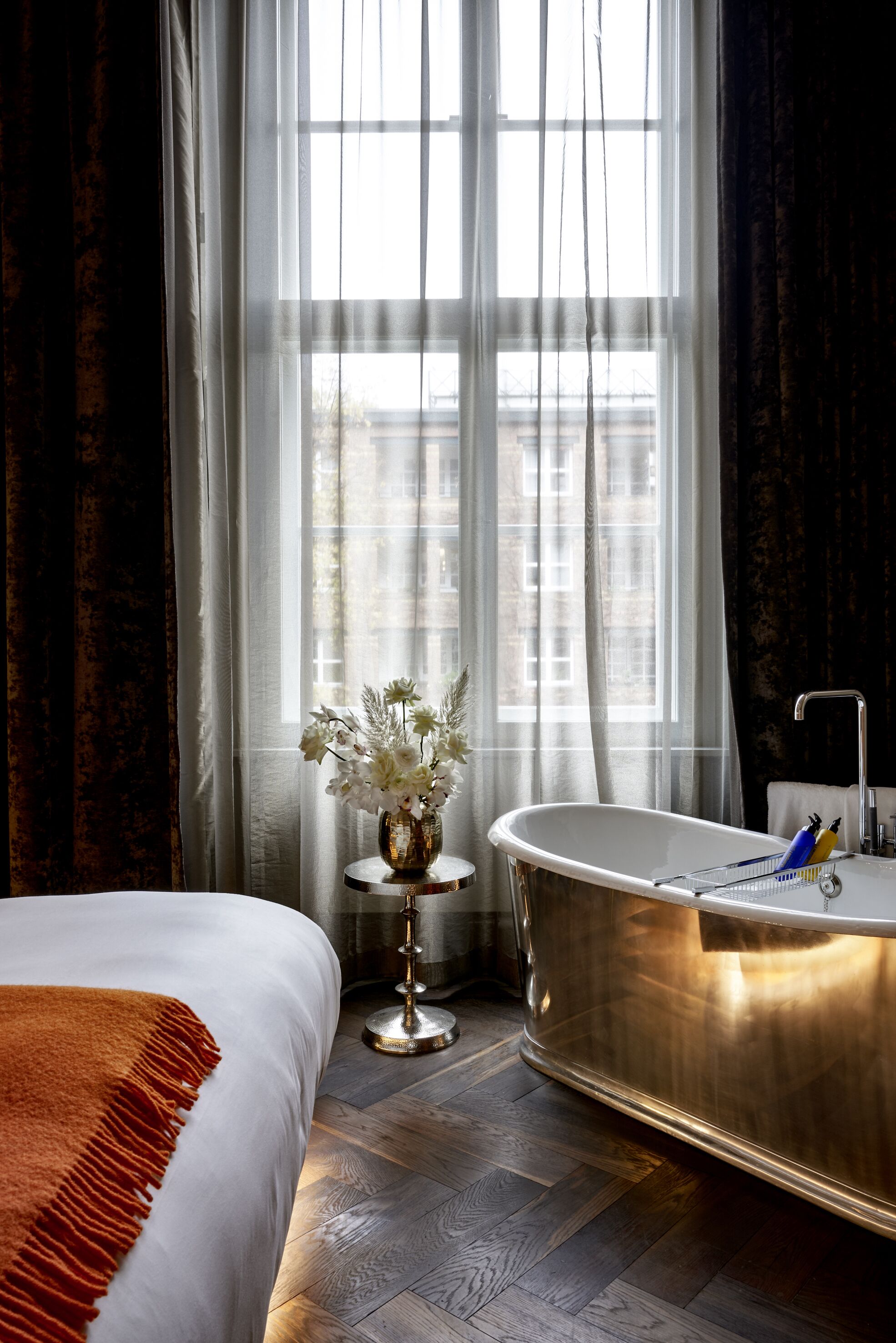 suite, 1 king bed (stue suite) | bathroom | shower, rainfall showerhead, designer toiletries, hair dryer