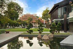 Pool - Days Hotel by Wyndham Singapore at Zhongshan Park (SG Clean) (Singapore)