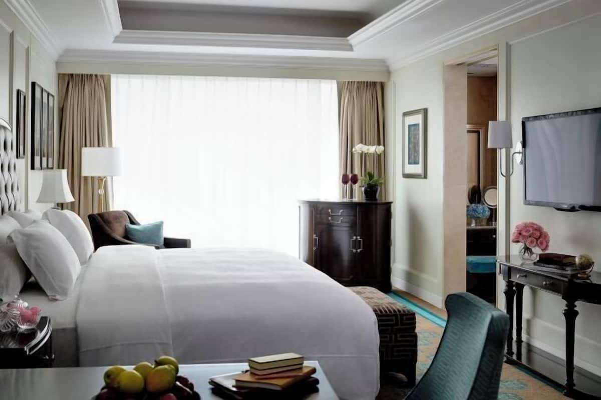 1 bedroom, premium bedding, down comforters, minibar
