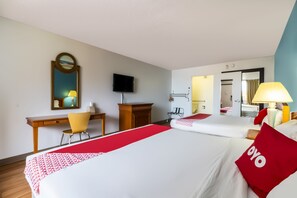 Schreibtisch, kostenloses WLAN, Bettwäsche, Wecker