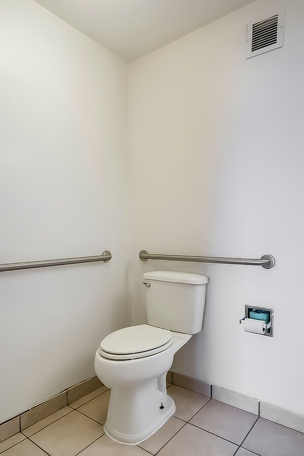 Unclassified image, 1 of 52, button - OYO Hotel Bossier City LA - Red River (Bossier City)