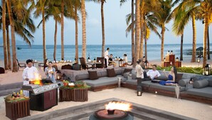 Courtyard - Anantara Resort & Spa (Sanya)