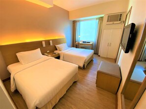 One Bedroom Premier | Minibar, in-room safe, individually furnished, desk - One Pacific Place Serviced Residences (Makati)