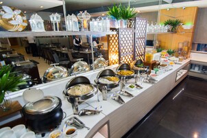 Daily to-go breakfast (PHP 495 per person)