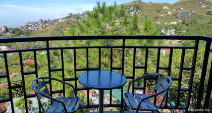 Hollywood Drive-In Hotel