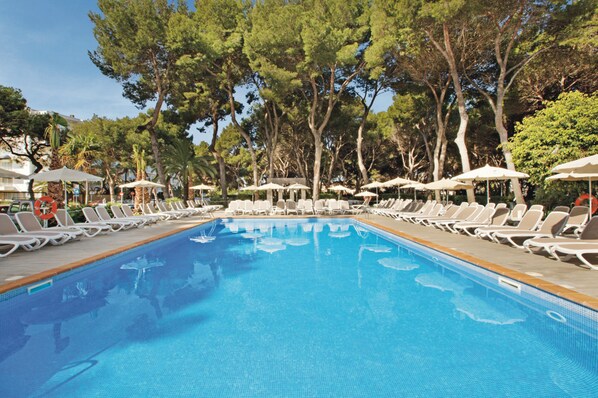 Outdoor pool, pool umbrellas, pool loungers