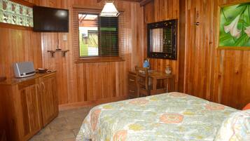 Roupas de cama premium, frigobar, cofres nos quartos, Wi-Fi de cortesia