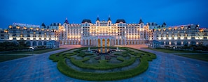 Exterior - Crowne Plaza Qingdao Ocean Spring Resort by IHG (Qingdao)
