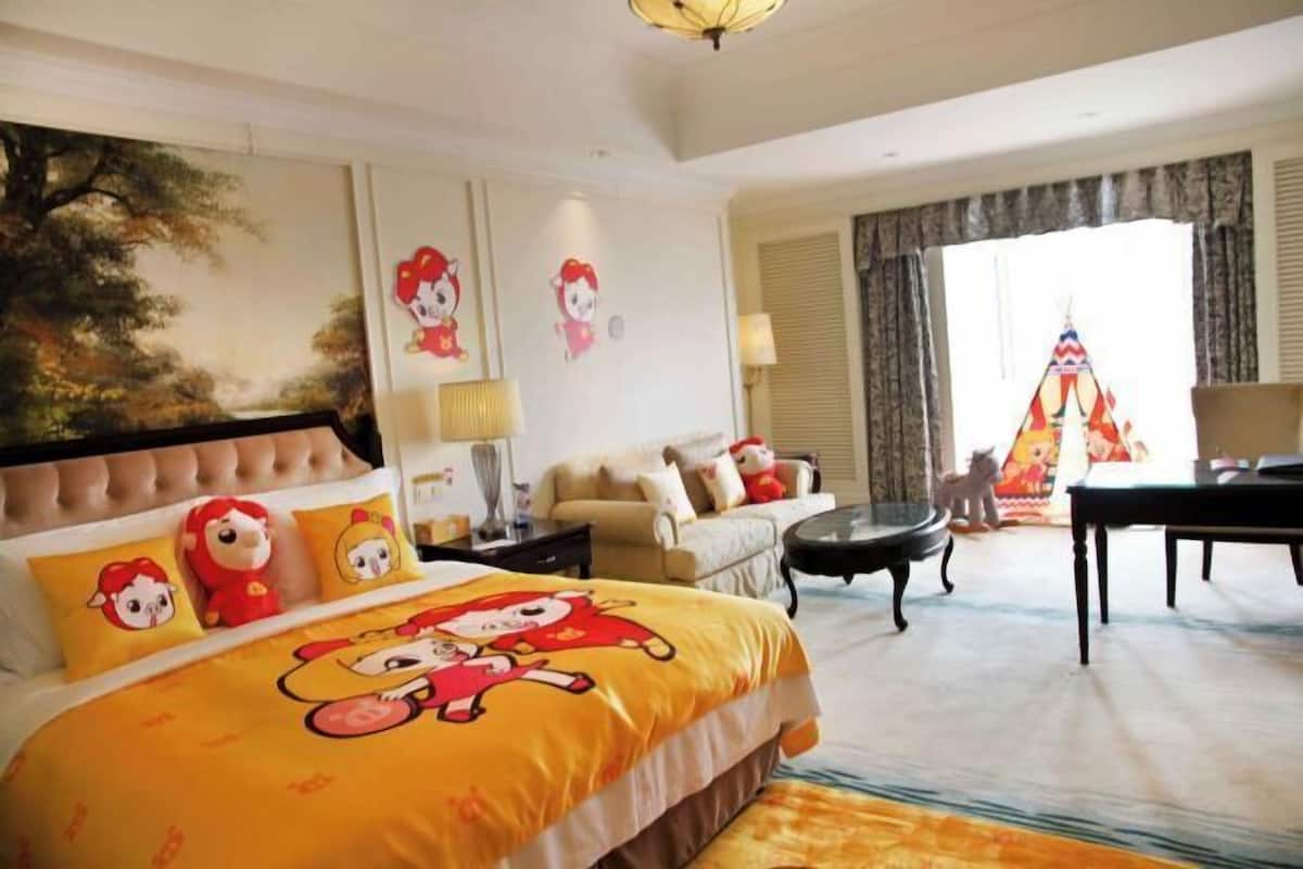 1 bedroom, minibar, in-room safe, desk