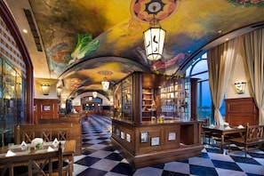 Bar (in der Unterkunft)