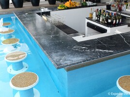 2 bars/lounges, sports bar