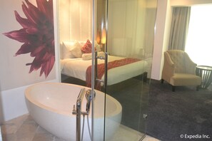 Executive Room | Bathroom sink