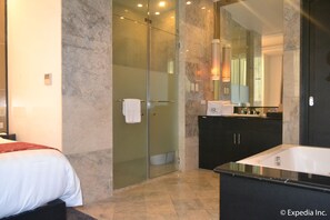 Junior Suite | Premium bedding, memory-foam beds, minibar, in-room safe