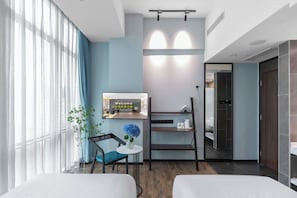Deluxe Room, 2 Single Beds | 1 bedroom, soundproofing, iron/ironing board, free wired Internet - Spring Time Hotel (Guangzhou)