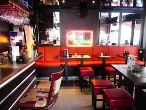 Bar (on property) - Kunibert der Fiese (Cologne)